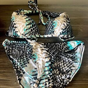 Venus Bikini Set